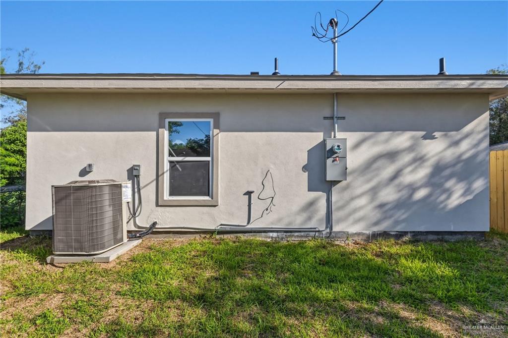 Photo 16 of 225 Jaime Street