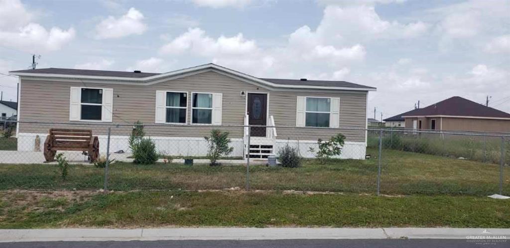 Photo 1 of 210 Risueno Avenue, Donna
