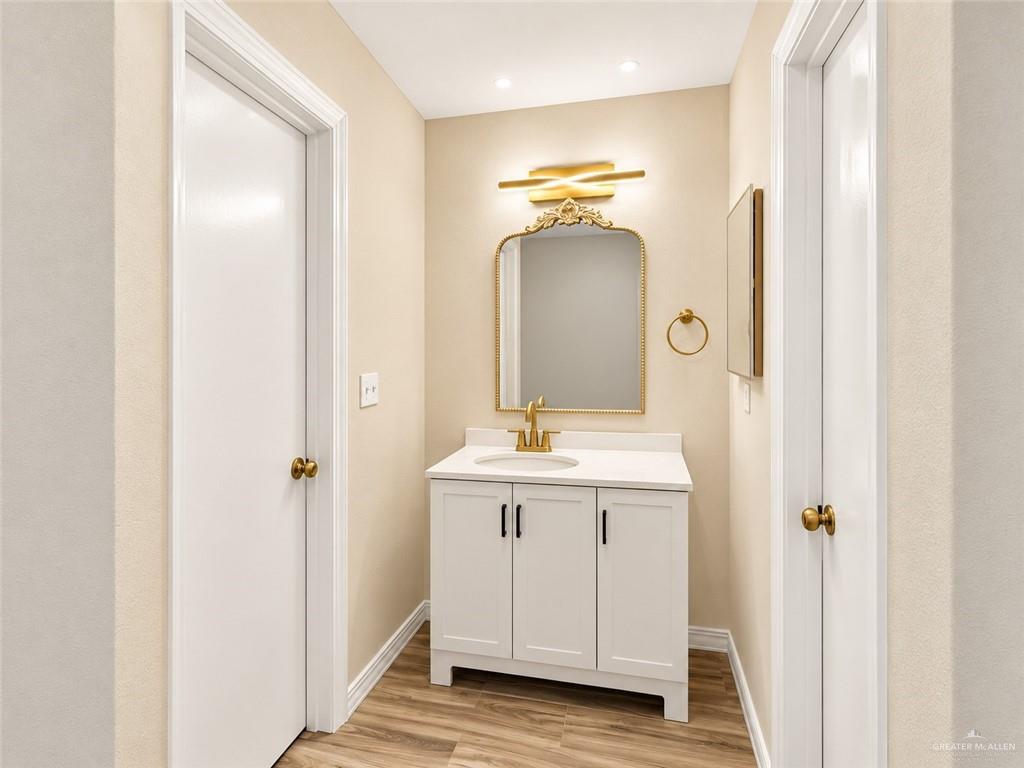 Photo 9 of 2101 Jonquil Avenue