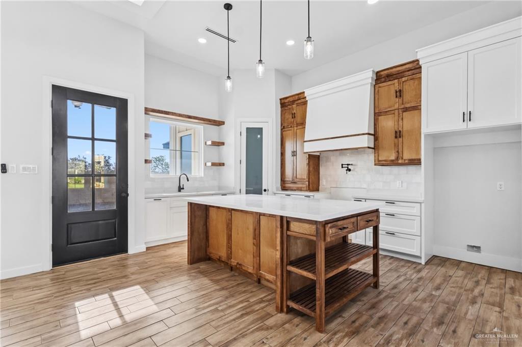 Photo 5 of 1816 Diplomat Drive