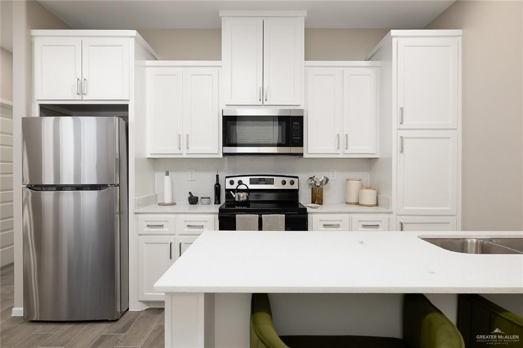 Photo 5 of 2713 Hayes Avenue #1
