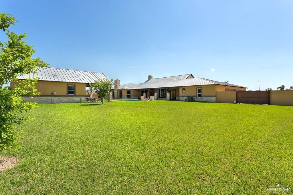 Photo 17 of 4105 Palmetto Palm Drive