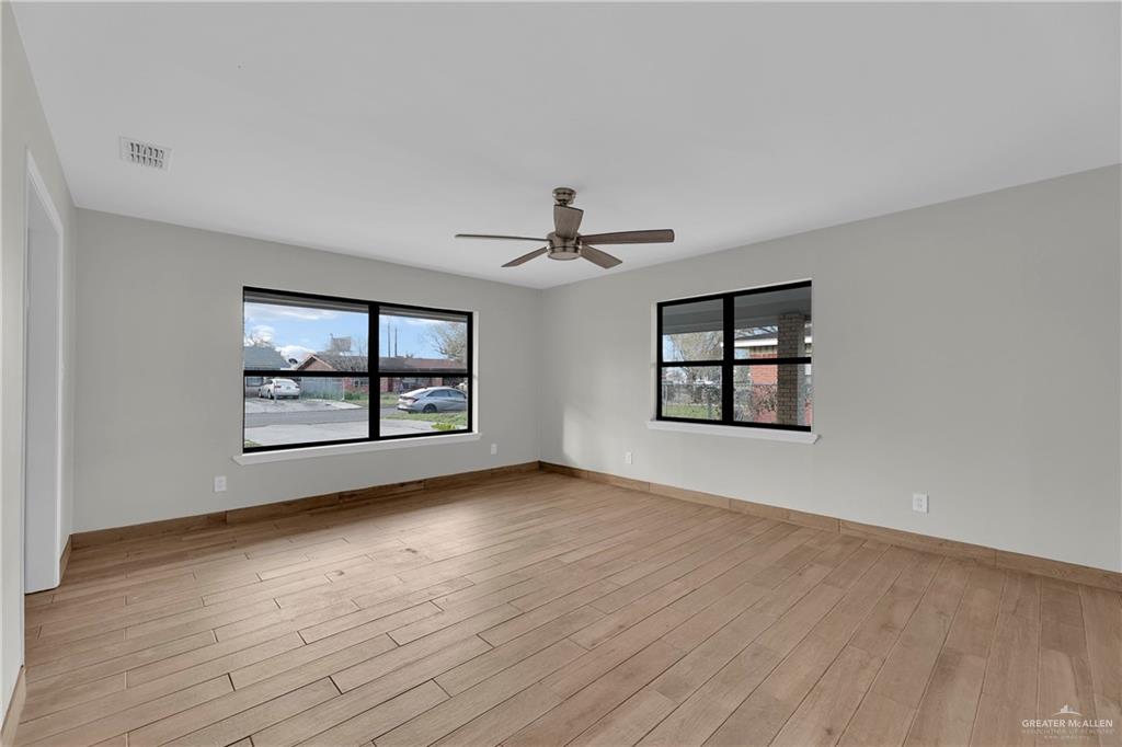 Photo 5 of 208 Pena Avenue