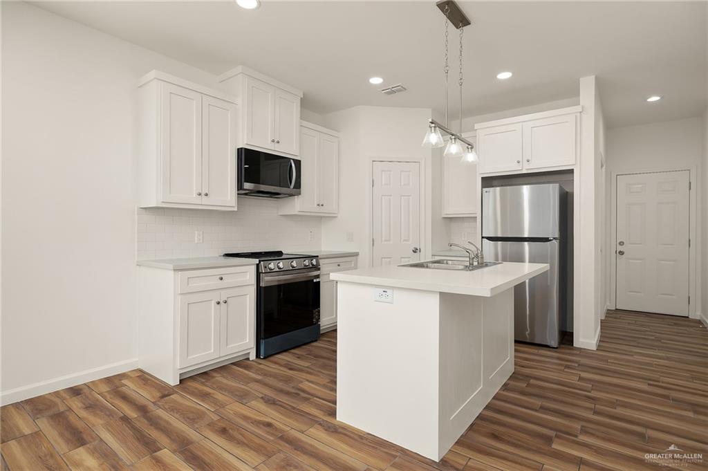 Photo 8 of 2104 San Andrea Street #1