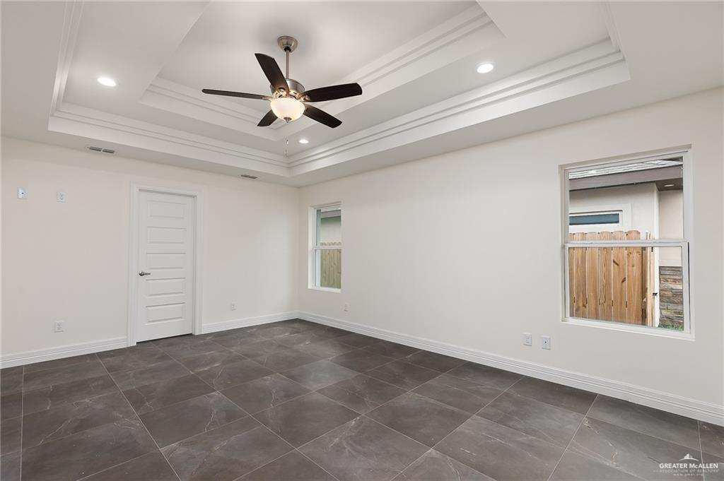 Photo 6 of 2303 King Drive