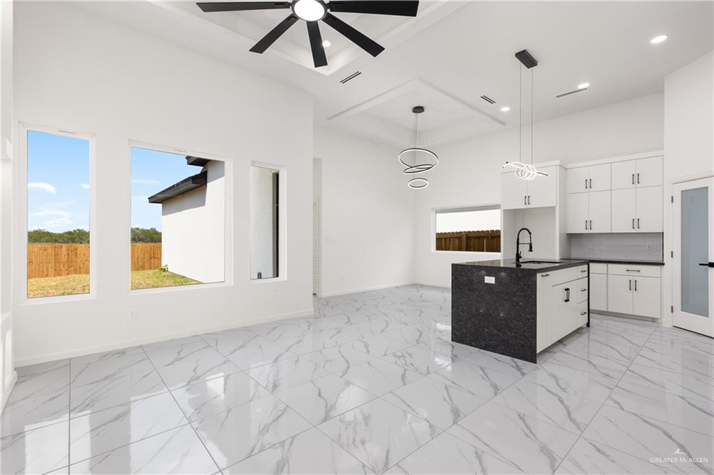 Photo 3 of 2403 Tamarindo Street