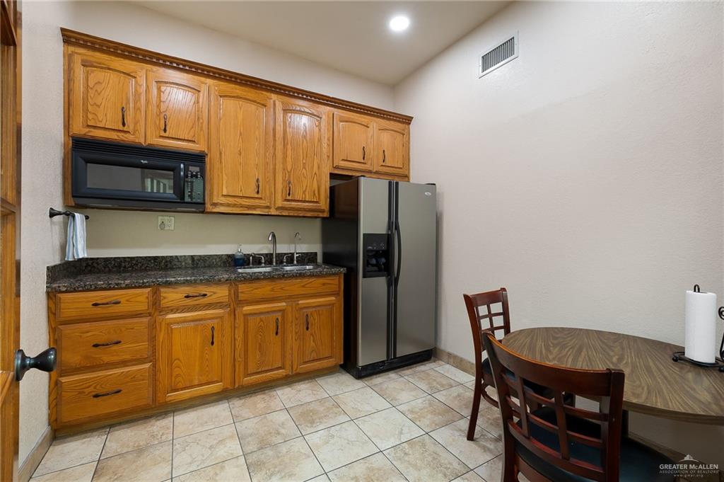 Photo 8 of 208 Nolana Avenue #B