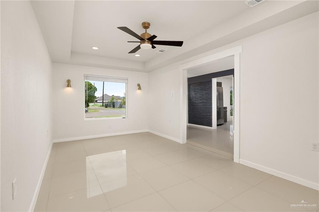 Photo 11 of 1110 Berry Street