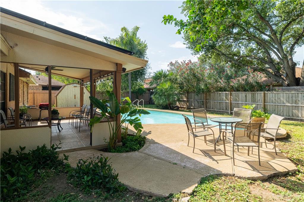 Photo 16 of 2105 Nightingale Avenue