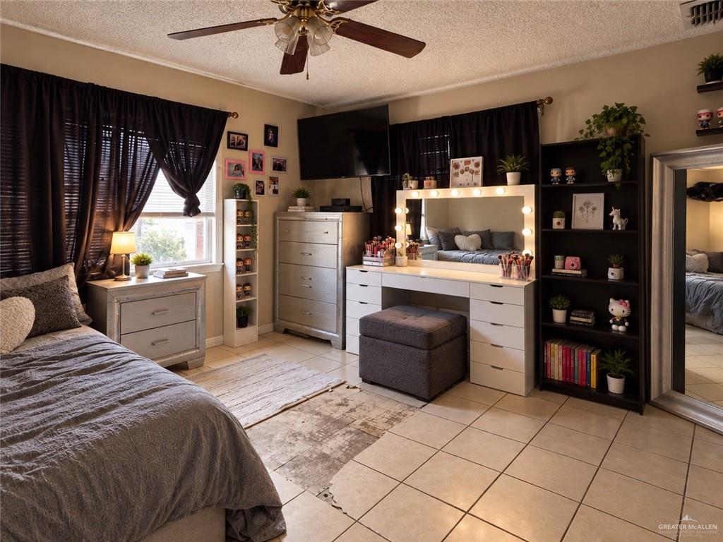 Photo 8 of 1015 Alta Vista Drive