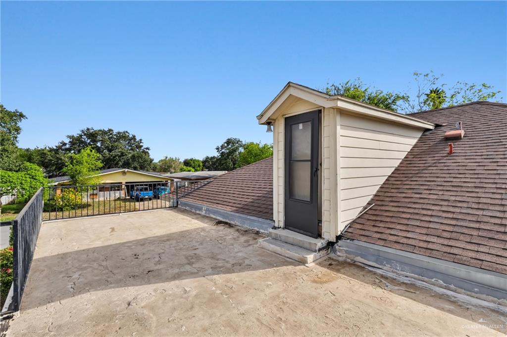 Photo 18 of 2105 Camellia Avenue