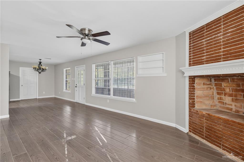 Photo 6 of 2105 Camellia Avenue