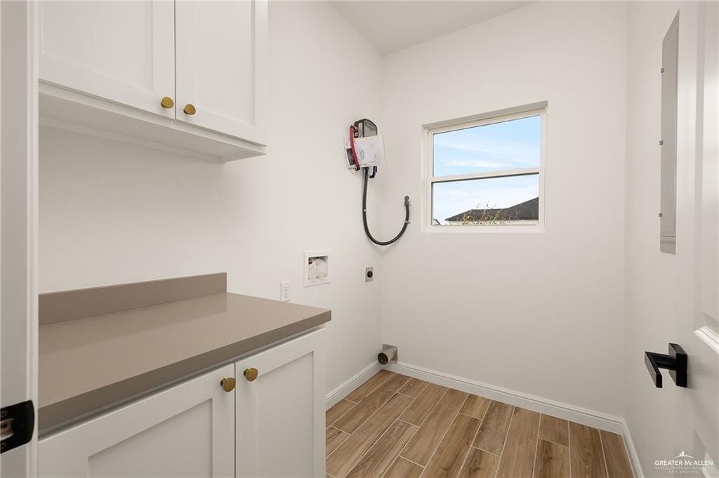 Photo 14 of 215 Barcelona Drive
