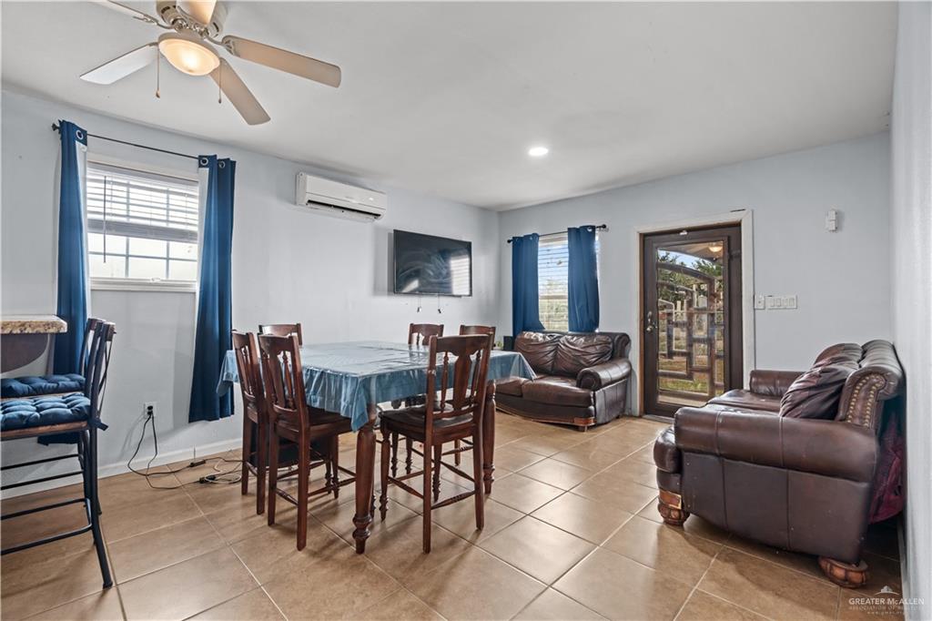 Photo 4 of 904 Apache Circle