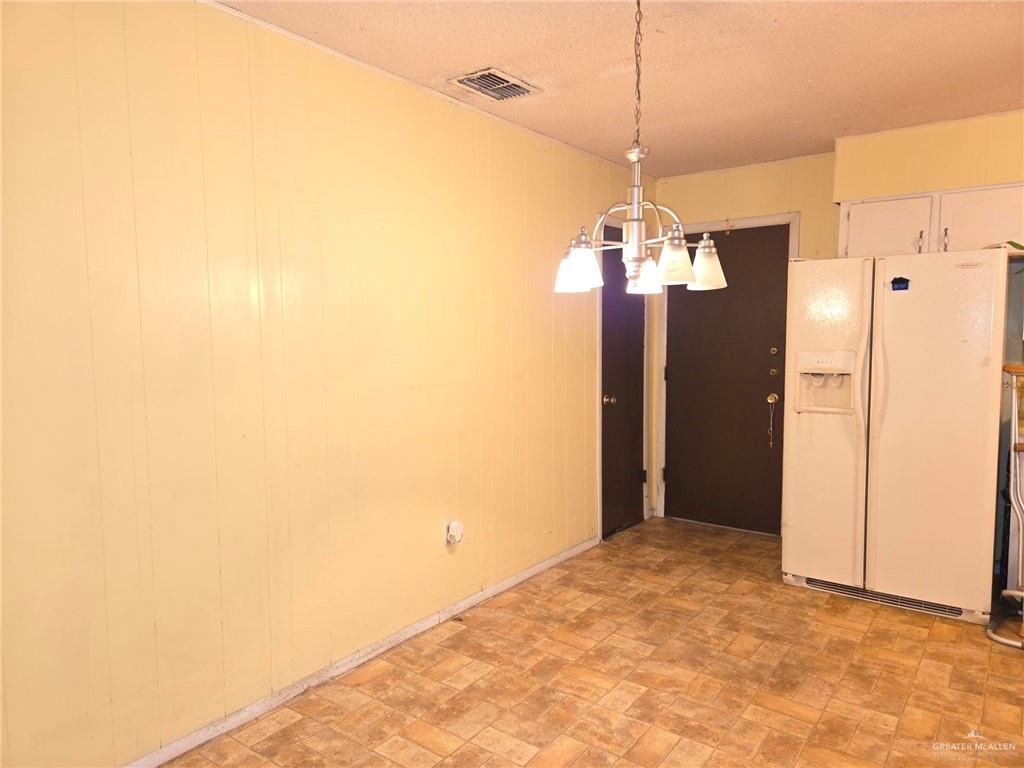 Photo 8 of 102 Greenlawn Street
