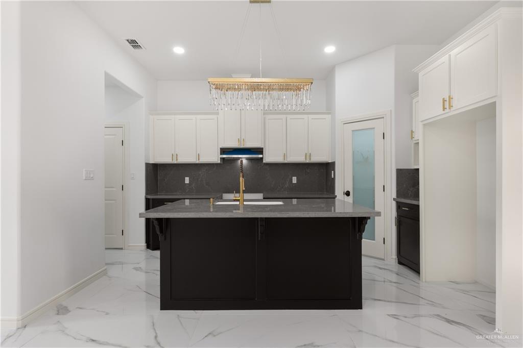 Photo 5 of 10113 Espada Drive