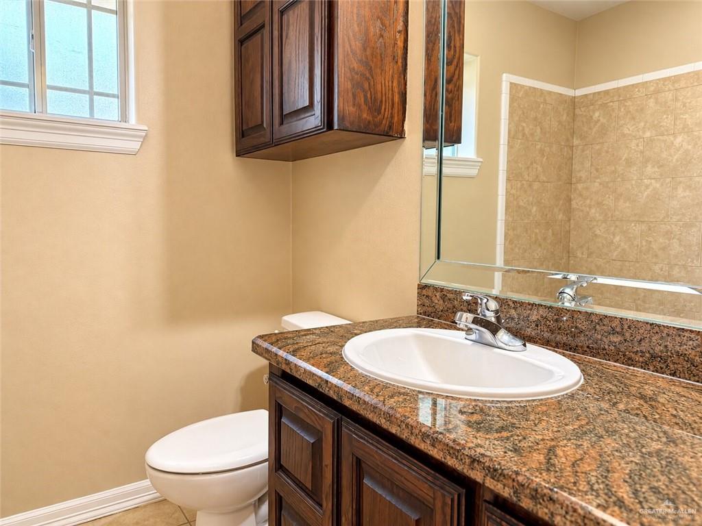 Photo 15 of 1712 Damasco Avenue