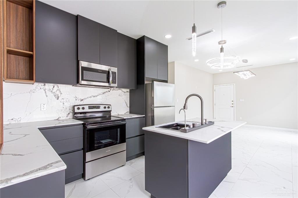 Photo 4 of 4212 Hummingbird Avenue #69