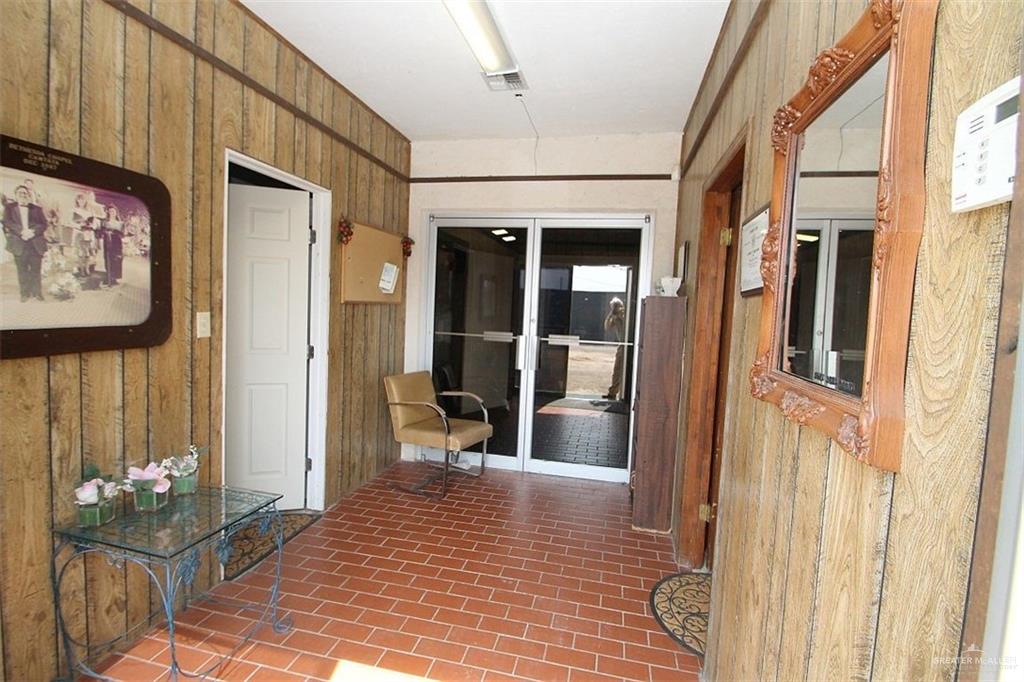 Photo 4 of 1710 6th Street