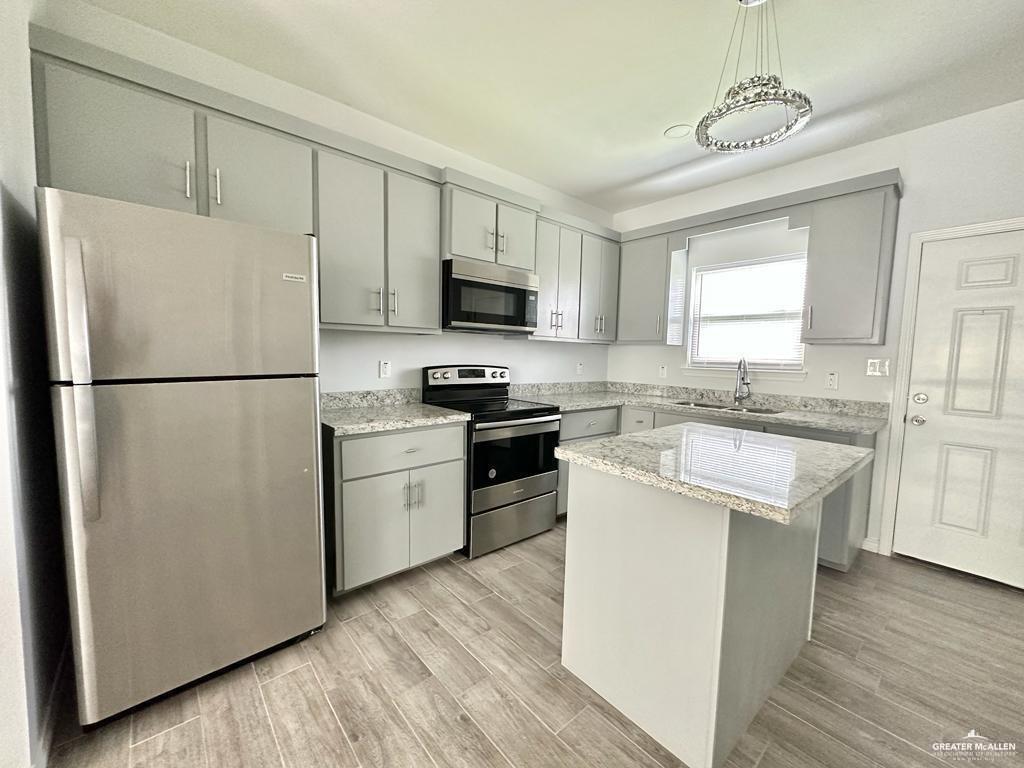 Photo 6 of 2812 Rosemary Drive #1