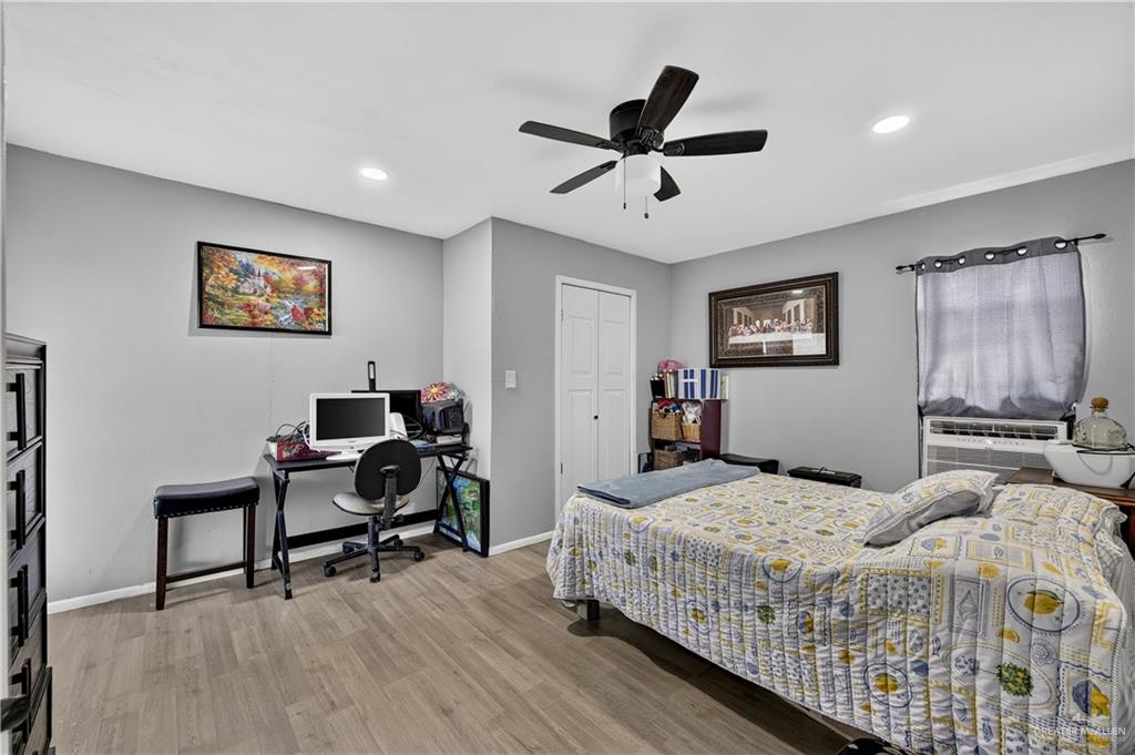 Photo 10 of 5306 La Cima Drive
