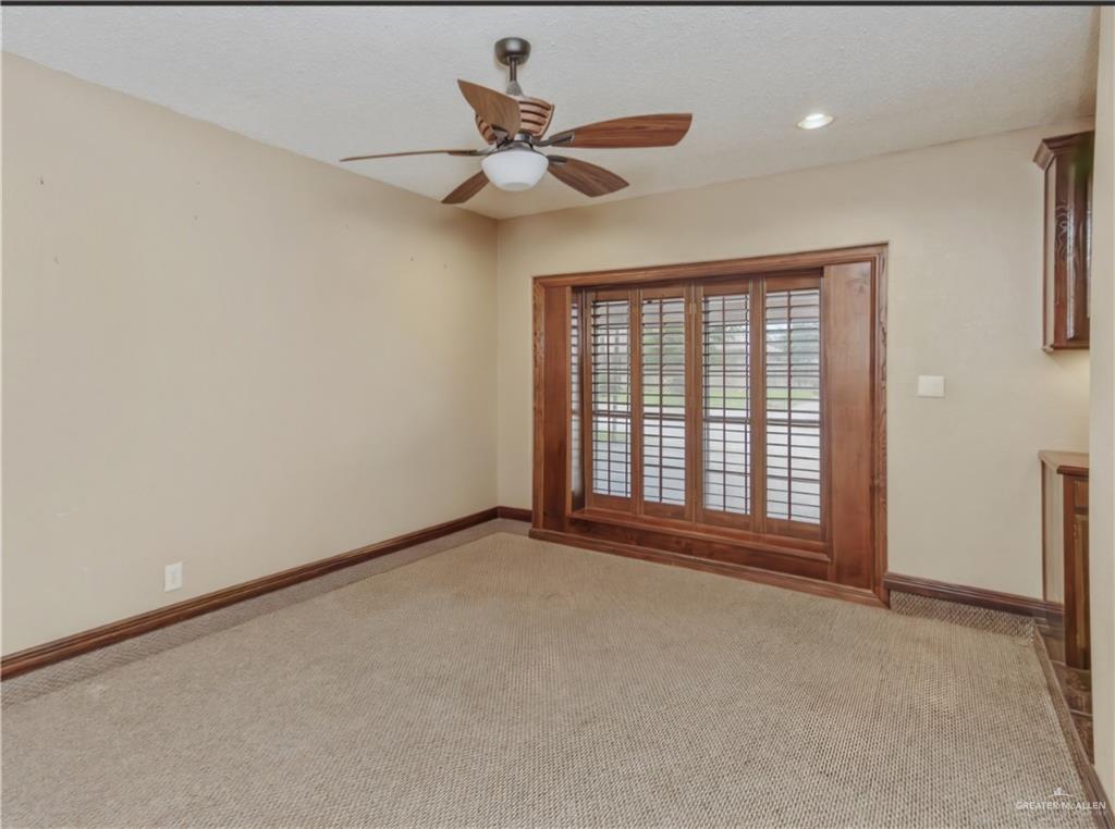 Photo 4 of 609 Delia Drive