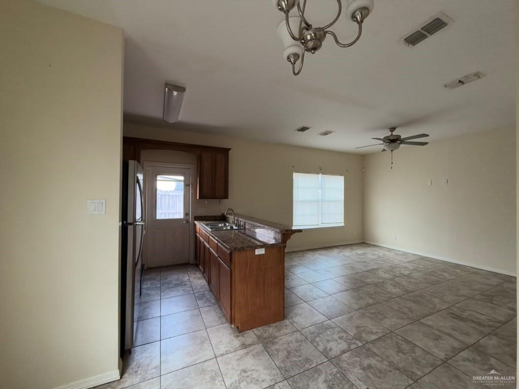Photo 3 of 1513 Phoenix Street