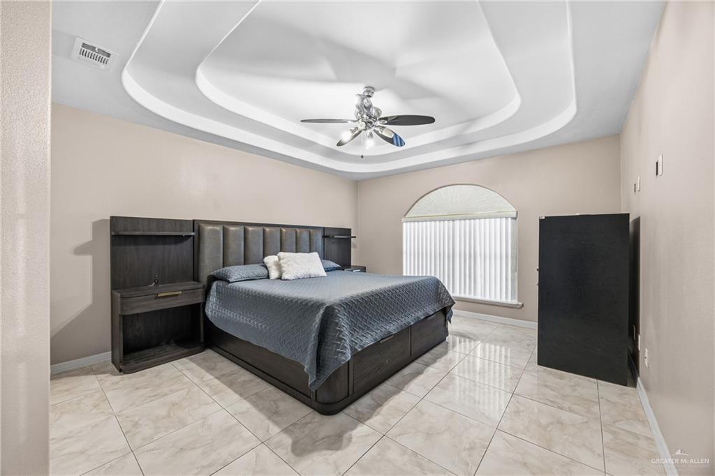 Photo 13 of 1600 Platinum Street