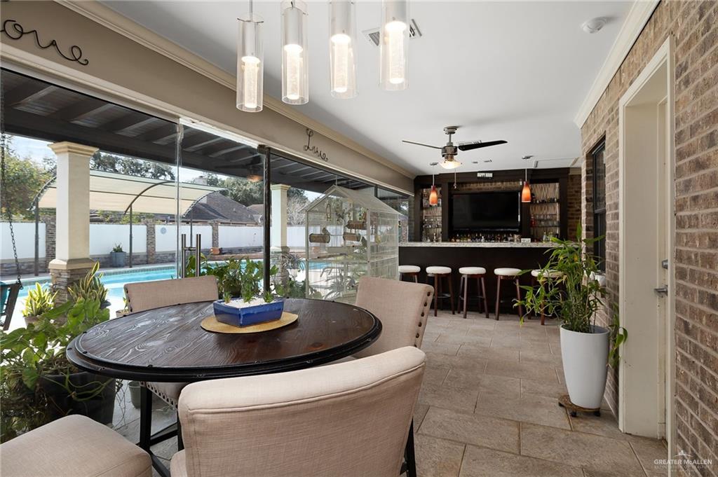 Photo 10 of 305 Bluebird Avenue