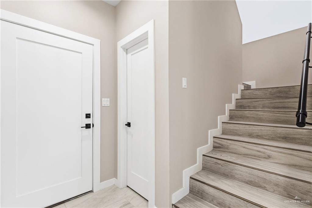 Photo 8 of 2206 Corales Street