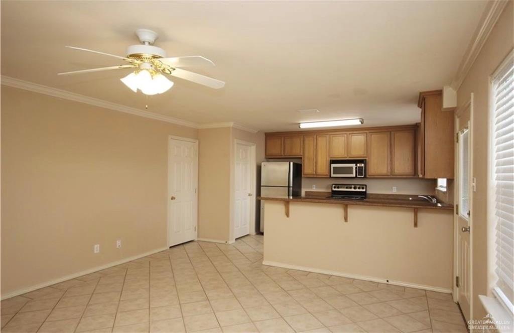 Photo 3 of 2609 Nassau Street