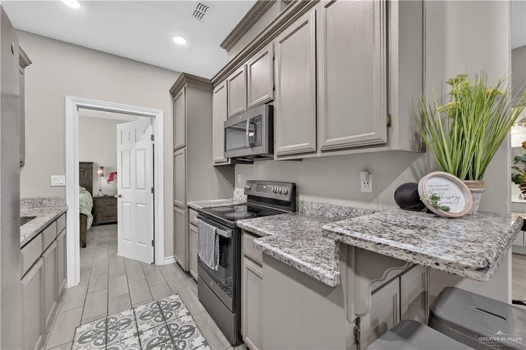 Photo 6 of 2912 Monte Morelos Street