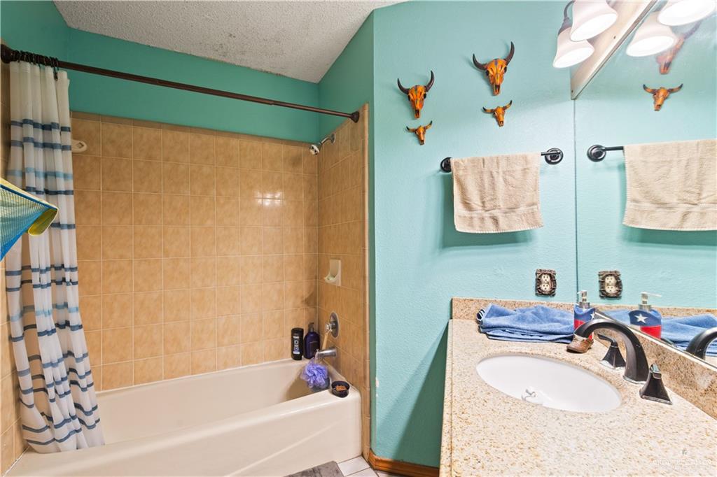 Photo 15 of 2207 Fern Avenue