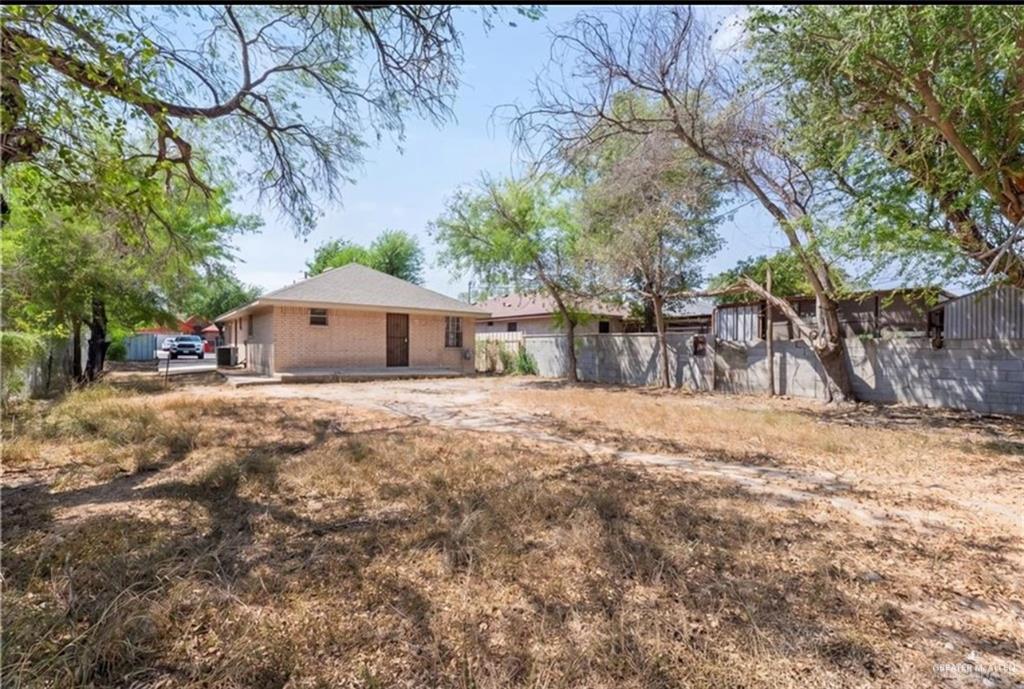 Photo 13 of 2804 Gumwood Avenue
