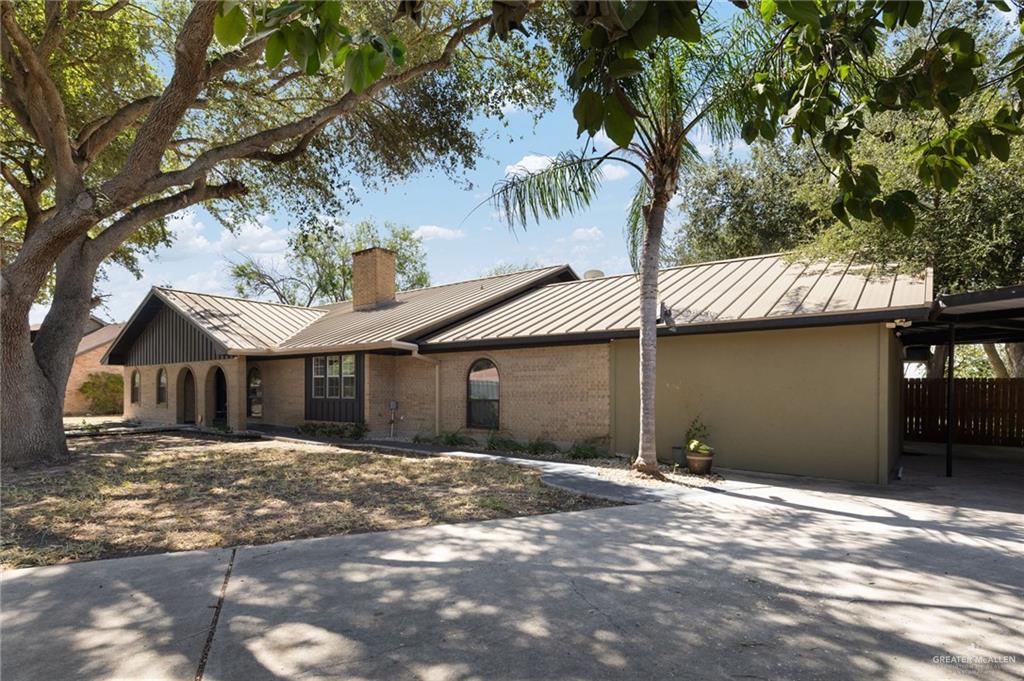 Photo 2 of 2114 Anacua Circle