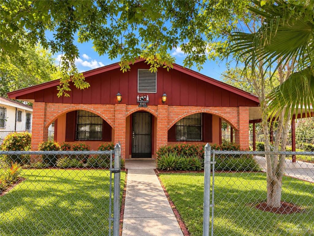 Photo 2 of 845 Roble Street
