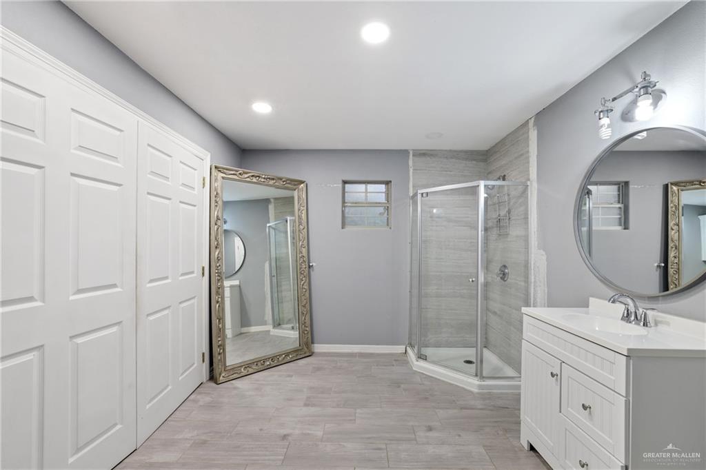 Photo 9 of 8601 Harrah Drive